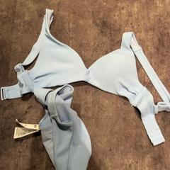 Bikini, amint azt Van der Valk Hotel Haarlem az iLost segítségével jelentette.