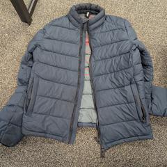 재킷, iLost를 사용하여 TCR Tours에 보고됨