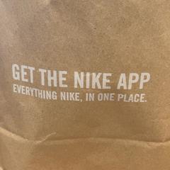İLost kullanarak Designer Outlet Roermond tarafından bildirildiği gibi Puchase nike