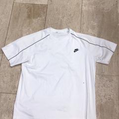 İLost kullanarak Hotel van der Valk Maastricht tarafından bildirildiği gibi Gömlek