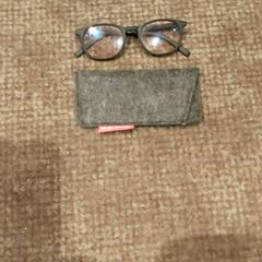 Brýle, jak nahlášeno Van der Valk Hotel Apeldoorn - De Cantharel pomocí iLost