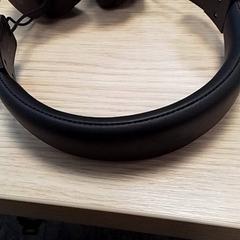 ヘッドホン Zwart がiLostで Qbuzz Fryslân によって報告されました