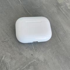 AirPodsケース がiLostで Arriva Achterhoek-Rivierenland によって報告されました