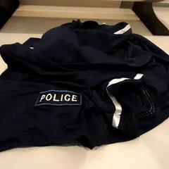 Kostüm Vrouw politieagente, gemeldet von Van der Valk Hotel Schiphol über iLost