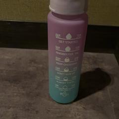 Üveg, amint azt Van der Valk Hotel Haarlem az iLost segítségével jelentette.