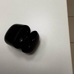 Headphone case, as reported by ilévia using iLost