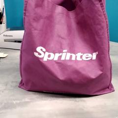 バッグ Paars がiLostで Arriva Friesland / Groningen によって報告されました