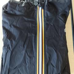 Kleding  - Jas, gemeldet von Centraal magazijn über iLost