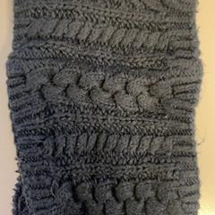 Scialle Kol, come riportato da Pathé Schiedam utilizzando iLost