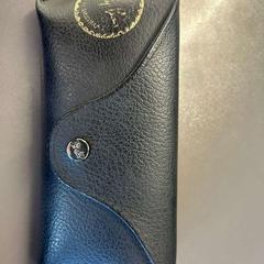 색안경 zwart, iLost를 사용하여 Gebo Tours에 보고됨