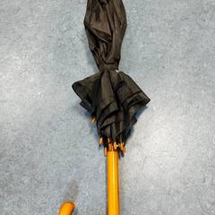 Guarda-chuva Zwart, como reportado por Centraal magazijn utilizando o iLost