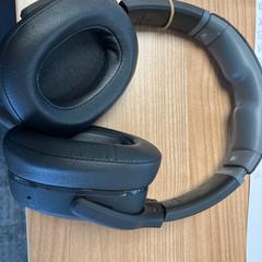 Koptelefoon がiLostで Connexxion Amstelland-Meerlanden Schiphol Zuid によって報告されました