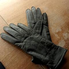 Handschuhe, gemeldet von BOAT&CO über iLost