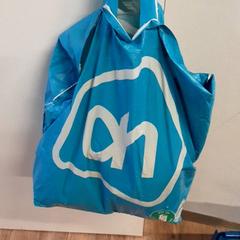 Bolsa de plástico, segundo informou Qbuzz ZHN usando iLost
