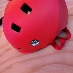 Hjelm Rode helm S, som rapportert av Schaatsbaan Rotterdam ved bruk av iLost