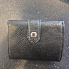 Passhouder zwart がiLostで Arriva Infoshop Enschede によって報告されました