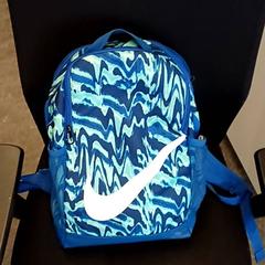 Tas Nike blauw, zoals gemeld door Qbuzz GD Groningen HS met iLost