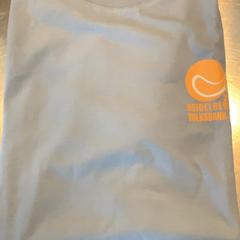 Tshirt, ha sido reportado por MEININGER Hotel Heidelberg Hauptbahnhof con iLost