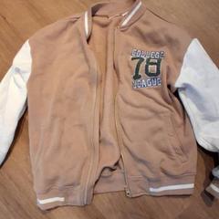 Bunda Bruin, jak nahlášeno Familiepark Drievliet pomocí iLost