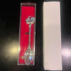 水底 Dutch souvenir がiLostで Hotel V Frederiksplein によって報告されました