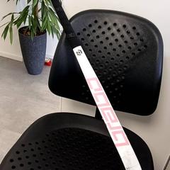 Hockey makila, gisa salatu by Arriva Infoshop Enschede iLost erabiliz