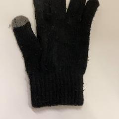 手袋 がiLostで IKEA鶴浜 によって報告されました