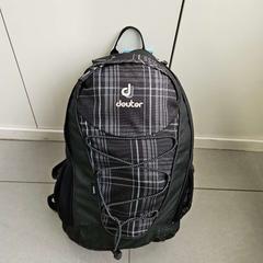 Poltsa Zwart, gisa salatu by Regio Antwerpen - Brussel iLost erabiliz