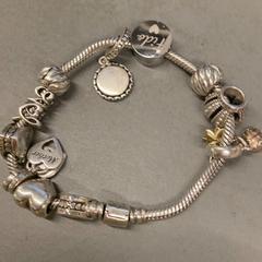 Bracelet, as reported by IKEA Haarlem using iLost