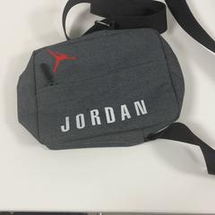 Tas Jordan, zgłoszono przez Pathé Ypenburg przy użyciu iLost