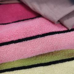 Törölközők Roos en geel, amint azt VITAZ campus Sint-Niklaas az iLost segítségével jelentette.