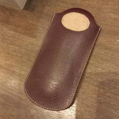 Estuche para lentes, segundo informou Van der Valk Hotel Gorinchem usando iLost