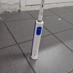 Spazzolino elettrico, come riportato da Inntel Hotels Amsterdam Centre utilizzando iLost