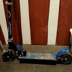 Scooter Blauw, gisa salatu by IKEA Wilrijk iLost erabiliz