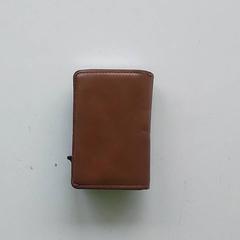 Portafoglio Biel, come riportato da Centraal magazijn utilizzando iLost