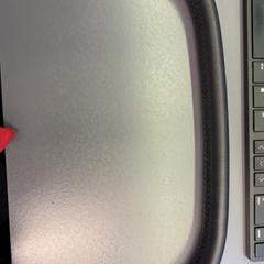 Babakocsi onderdeel, amint azt Eindhoven Airport az iLost segítségével jelentette.