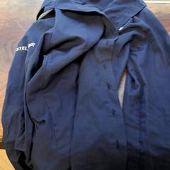 Camisa, segundo informou Connexxion Haarlem IJmond usando iLost