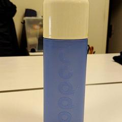 Ampolla per beure, segons ha informat Vrije Universiteit Amsterdam mitjançant iLost