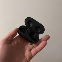 Black Earbud Case, ha sido reportado a iLost