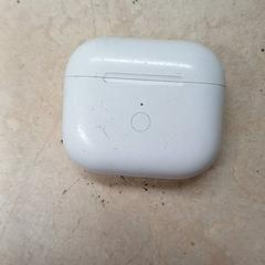 Puzdro na slúchadlá Wit, ako bolo nahlásené Qbuzz GD Groningen Peizerweg pomocou iLost