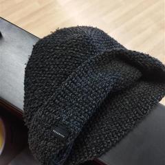 Hatt, som rapportert av IKEA Brno ved bruk av iLost