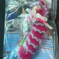 박제 동물 Worm roze, iLost를 사용하여 Burgers' Zoo에 보고됨