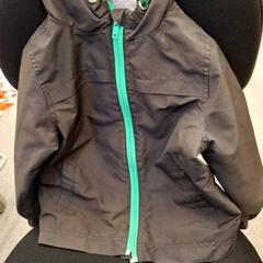 Szélhúzó Noire/verte, amint azt IKEA Marseille La Valentine az iLost segítségével jelentette.