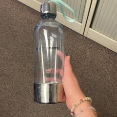 Ampolla Sodastream, segons ha informat Burgers' Zoo mitjançant iLost