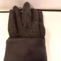 Gloves, as reported by Arriva Limburg Noord using iLost