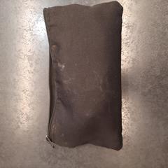 Etui, segons ha informat Rotterdam The Hague Airport mitjançant iLost