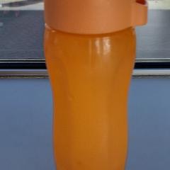 Edateko botila, gisa salatu by Madurodam iLost erabiliz