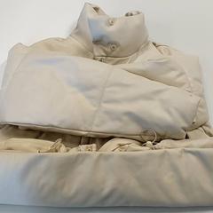 Kleding - Beige jas, segundo informou Centraal magazijn usando iLost