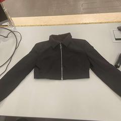 Bolero Jasje Pull&Bear, as reported by Heidelberglaan 15 using iLost