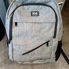 Rugzak/rugtas, como reportado por Qbuzz GD Groningen HS utilizando o iLost