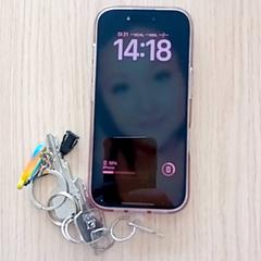 スマートフォン iPhone - paars がiLostで Centraal magazijn によって報告されました